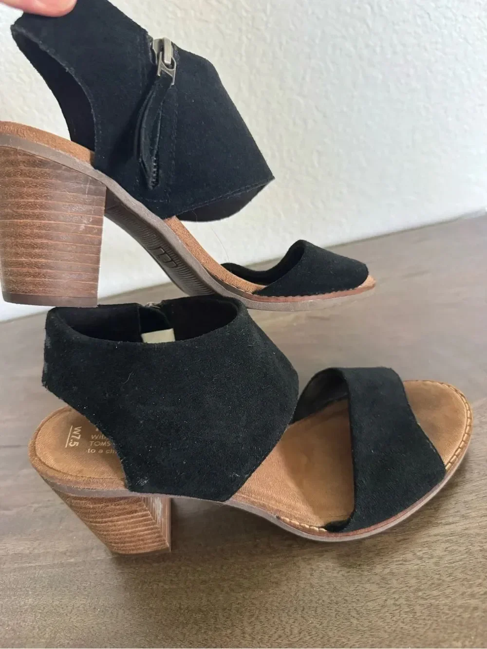 TOMS Black Suede Leather Block Heels Sandals 7.5